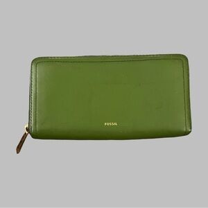 FOSSIL Green Leather Zip Around Wallet